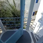 Charming Maison With Terrace, Parikia Center Holiday home