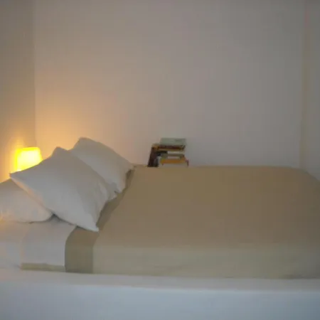 Vakantiehuis Charming Maison With Terrace, Parikia Center