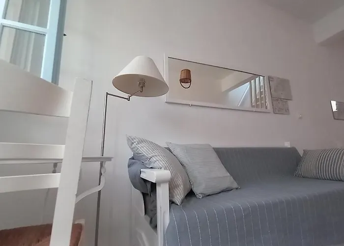 Charming Maison With Terrace, Parikia Center פארוס