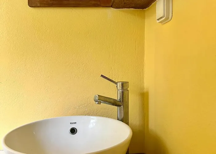 בית נופש Charming Maison With Terrace, Parikia Center פארוס