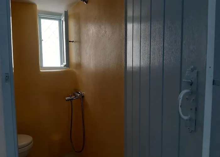 בית נופש Charming Maison With Terrace, Parikia Center פארוס