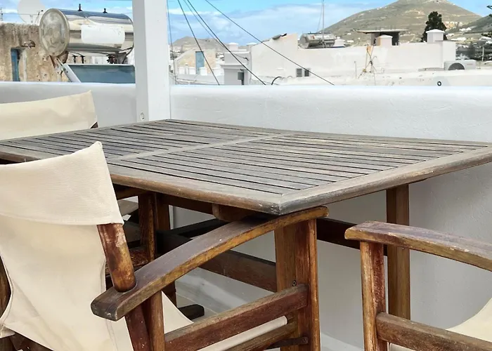 Charming Maison With Terrace, Parikia Center